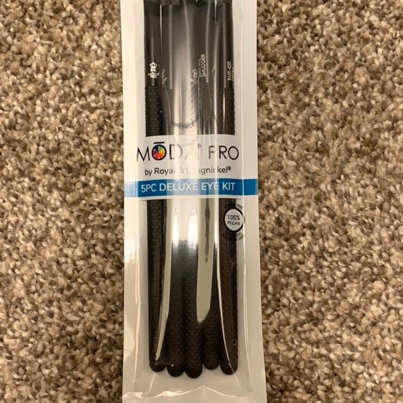 MODA - PRO BY ROYAL & LANGNICKEL 5 PC EYE KIT - Picture 3 of 3